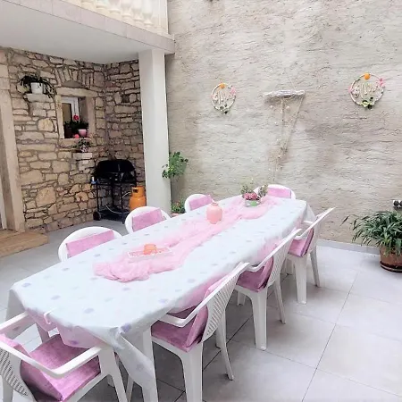 Apartment Beautiful Alisa - Center Of The Old Town *