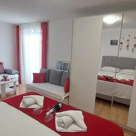 Beautiful Alisa - Center Of The Old Town Apartment *